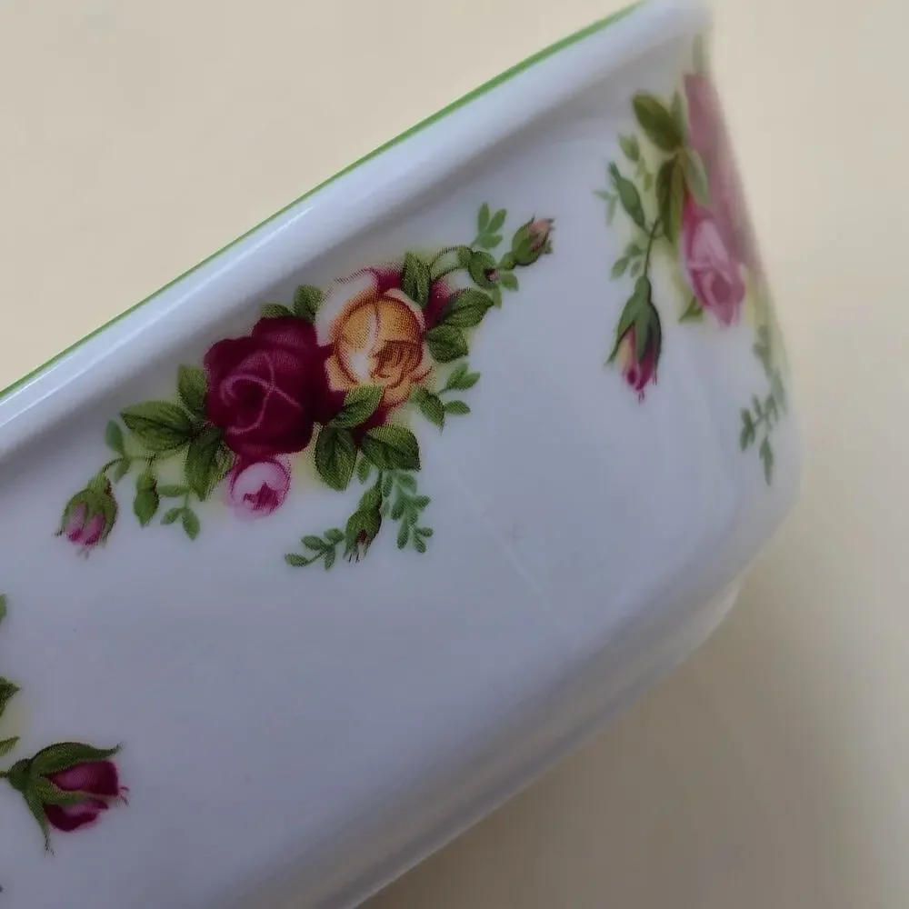 Royal Albert this elegant